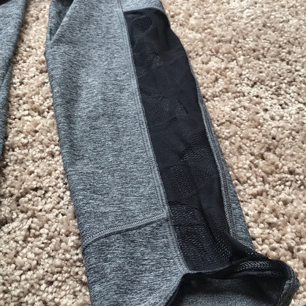 ❤️Lululemon athletica cropped legging size two - Picture 4 of 6